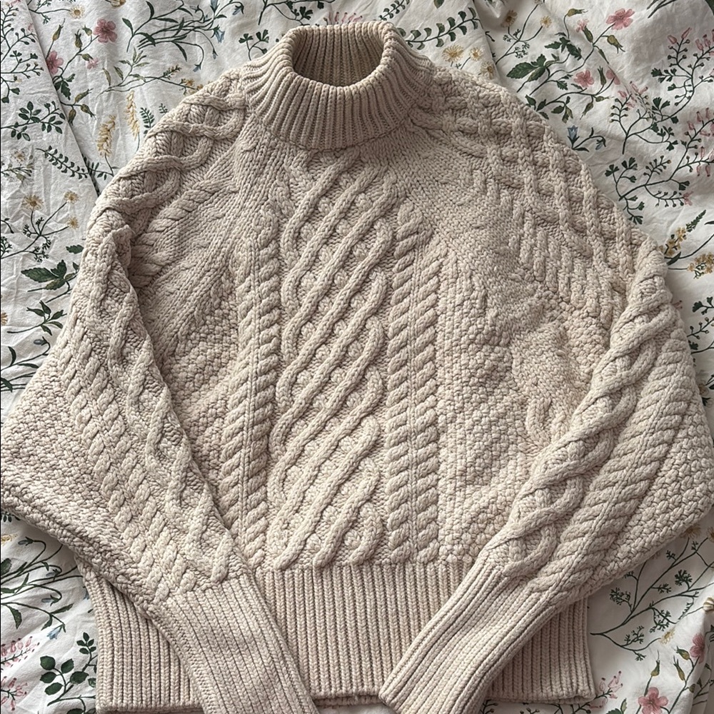 Zara Cozy Cream Cable Knit Sweater, M
